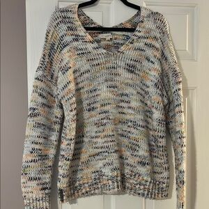 LOFT V-Neck Sweater in Cream and Orange Mix